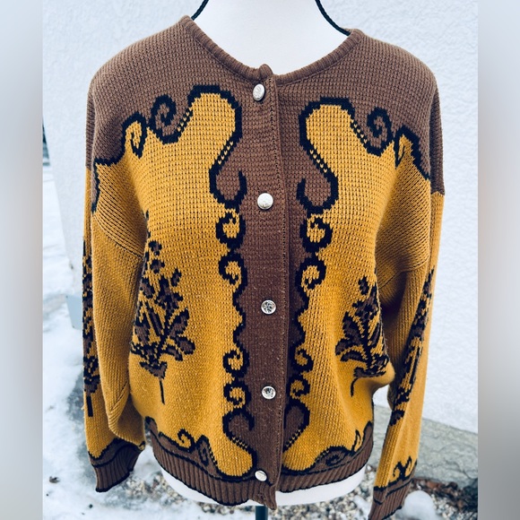 Vintage Patterned Cardigan - Picture 4 of 6